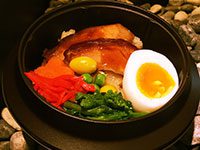 駅逓鶏釜飯弁当（980円）