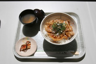 メルヘンの丘めまんべつインフォ6